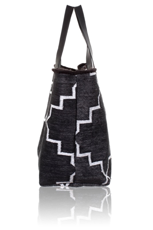 Black silver beach bag with hardcover
